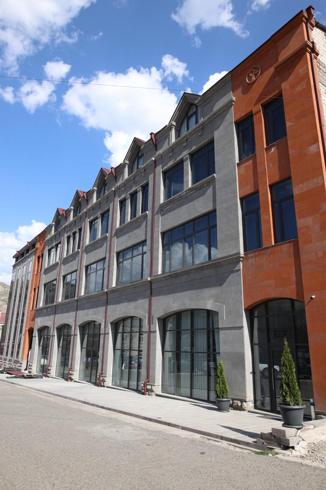 Bmg Hotel By Grigoryans Group Goris Eksteriør bilde