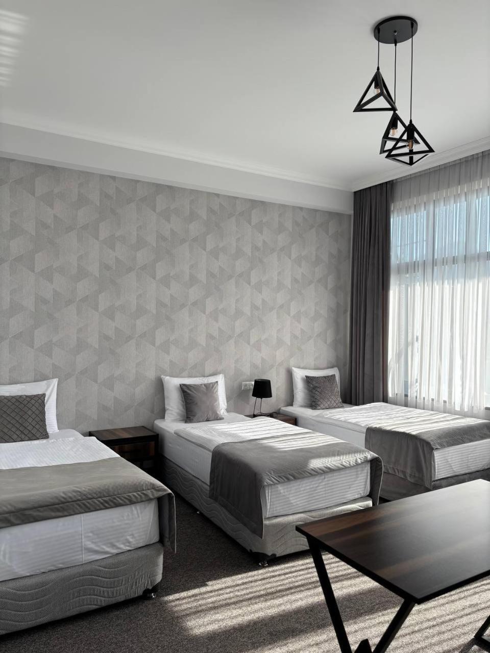 Bmg Hotel By Grigoryans Group Goris Eksteriør bilde