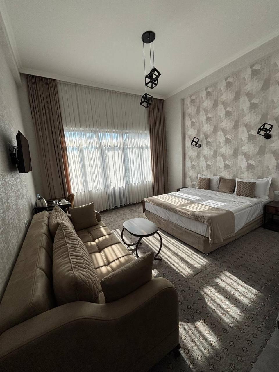 Bmg Hotel By Grigoryans Group Goris Eksteriør bilde